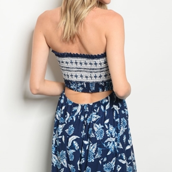 LAST1!  NAVY & WHITE MAXI WITH CUT OPEN BACK DRESS - Picture 2 of 5